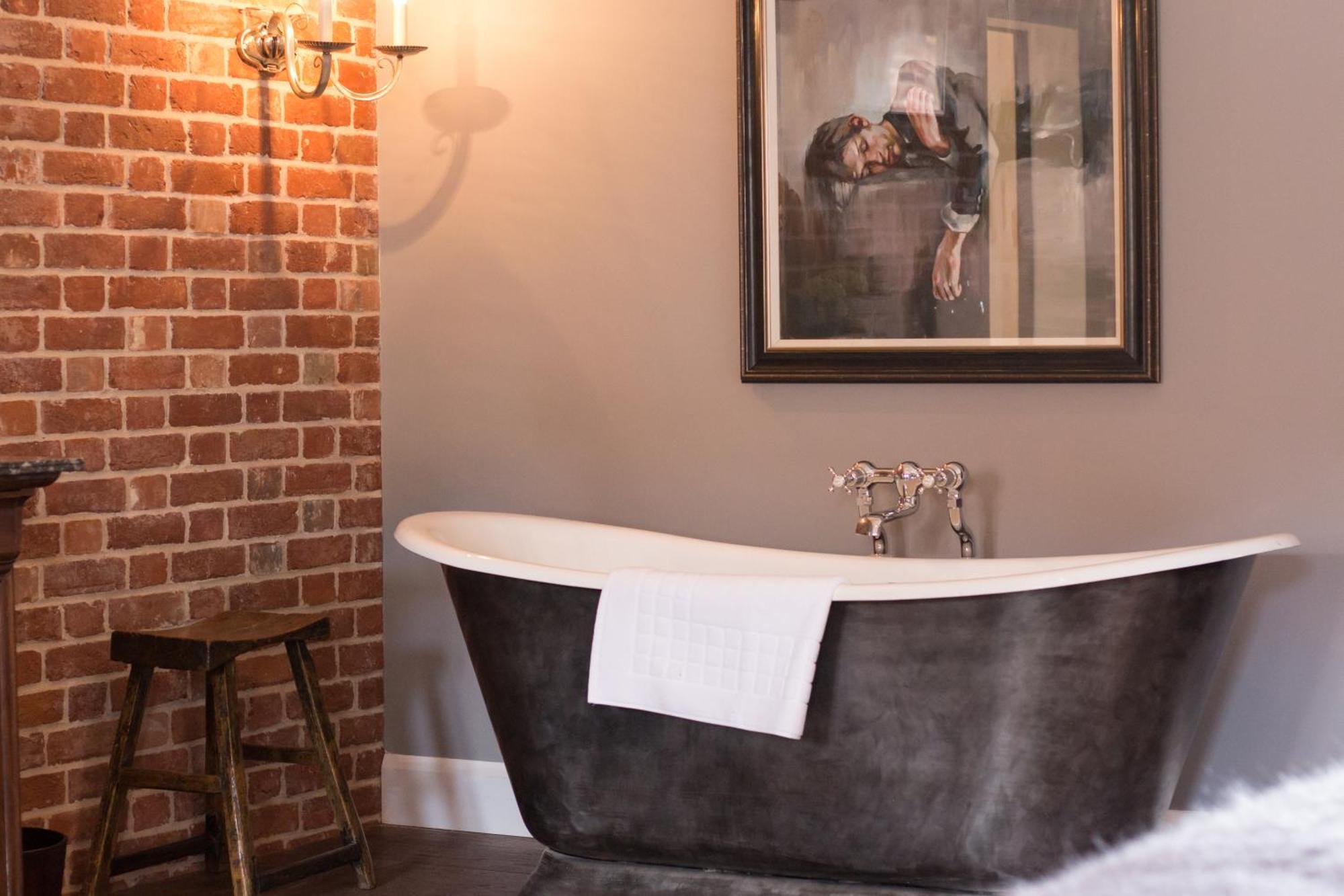The Brisley Bell Hotel Room photo